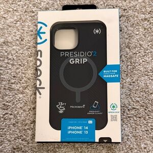 Speck Presidio2 Grip Case for iPhone 14/13 - Black